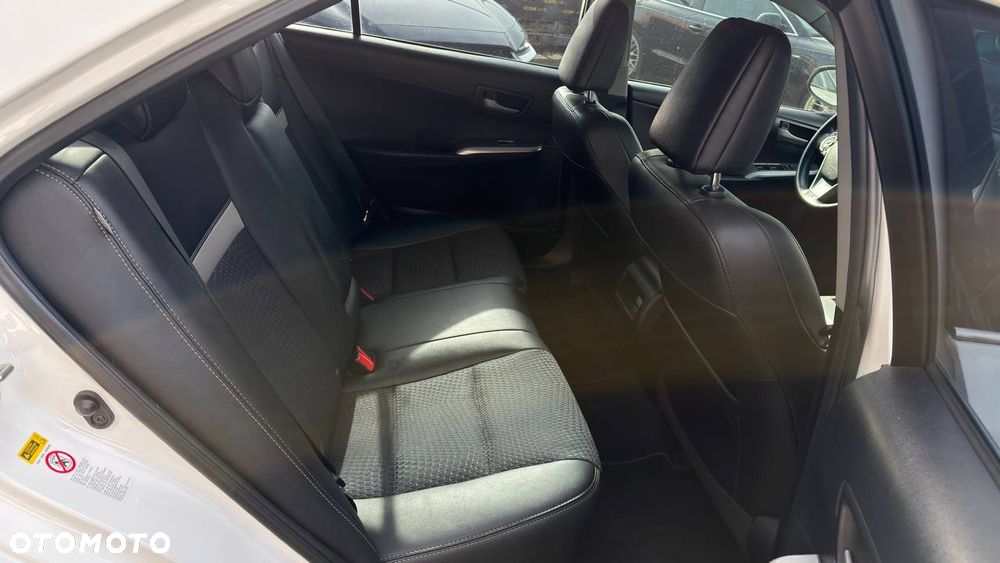Toyota Camry 2.5 LE - 9