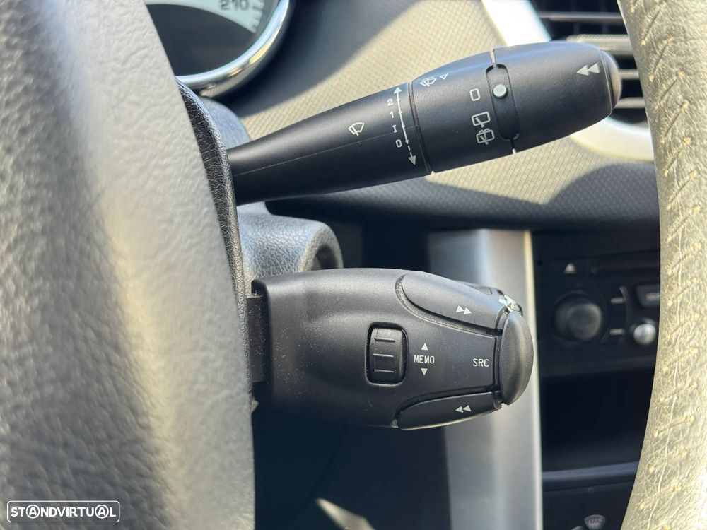 Peugeot 207 1.4 HDi Premium - 28