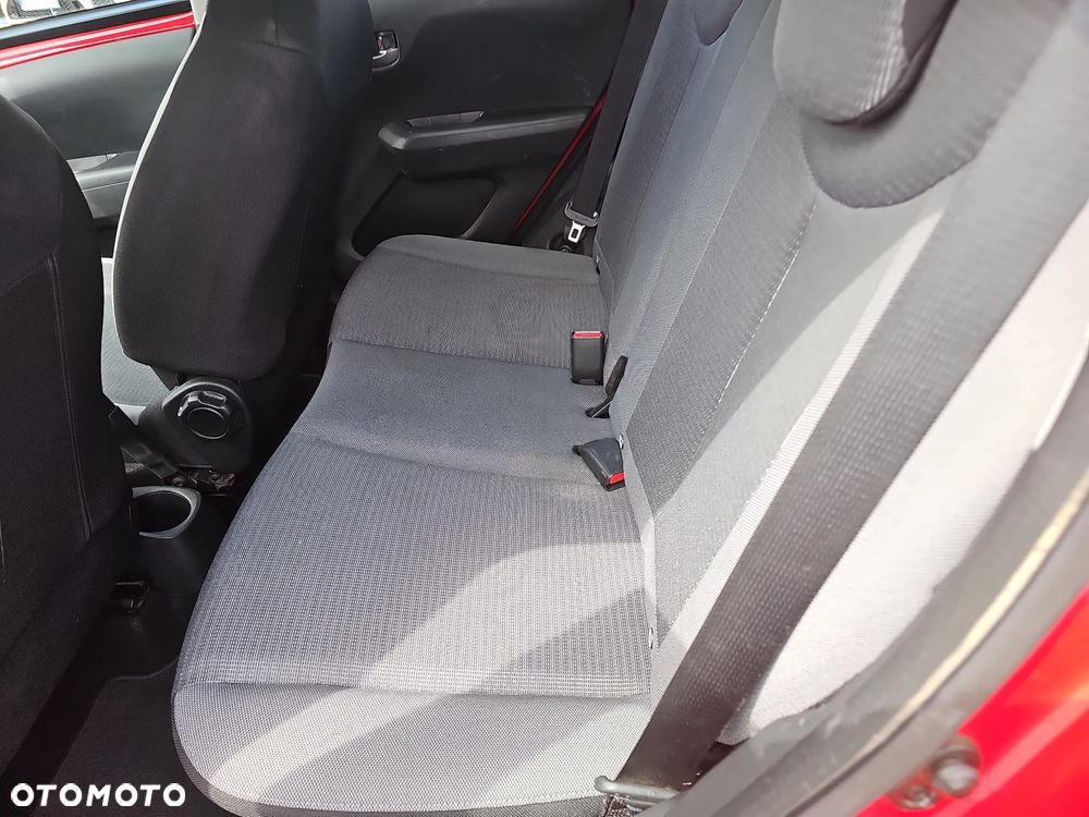 Toyota Aygo x-play - 12
