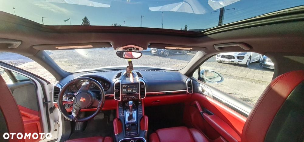 Porsche Cayenne - 30