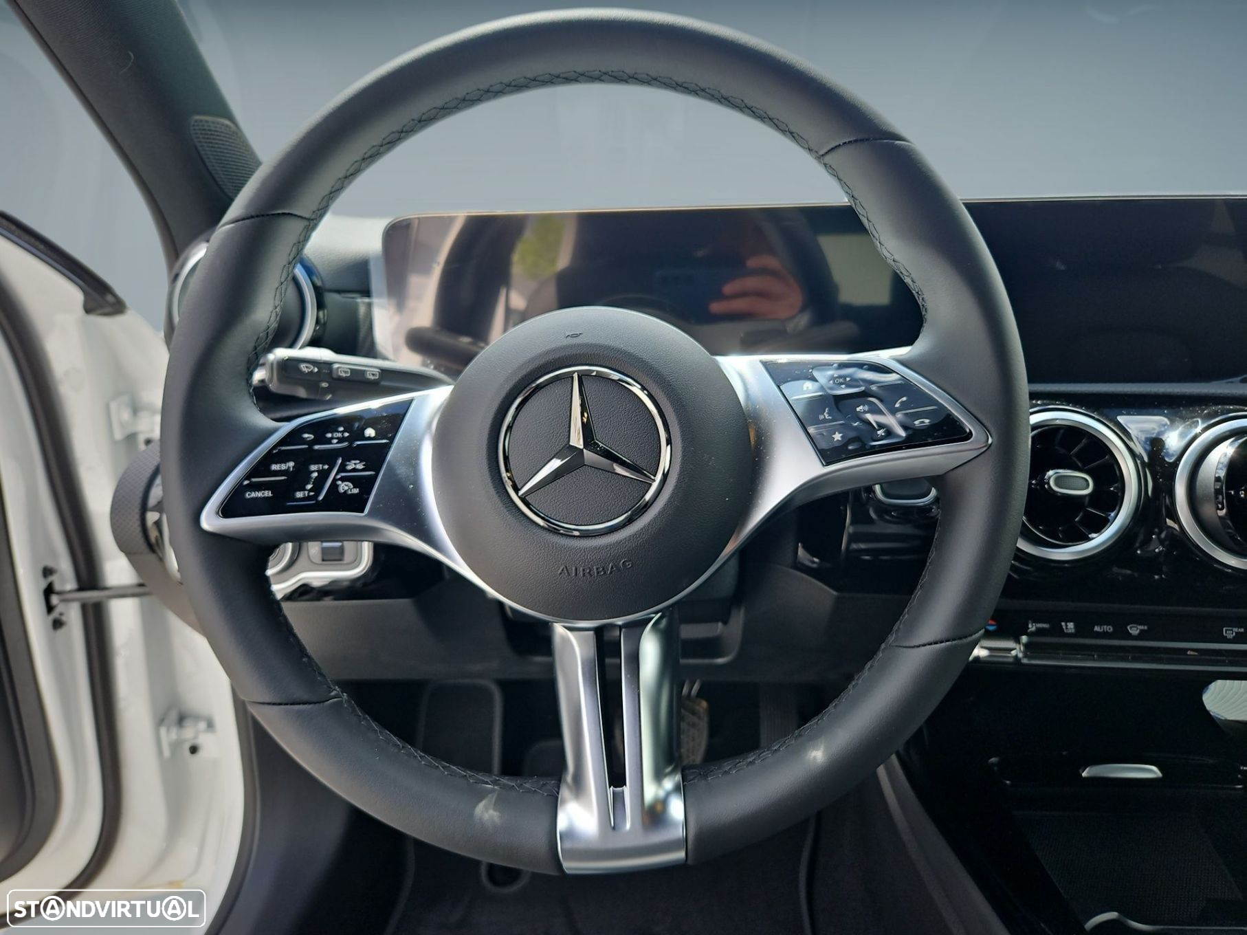 Mercedes-Benz A 250 e - 13