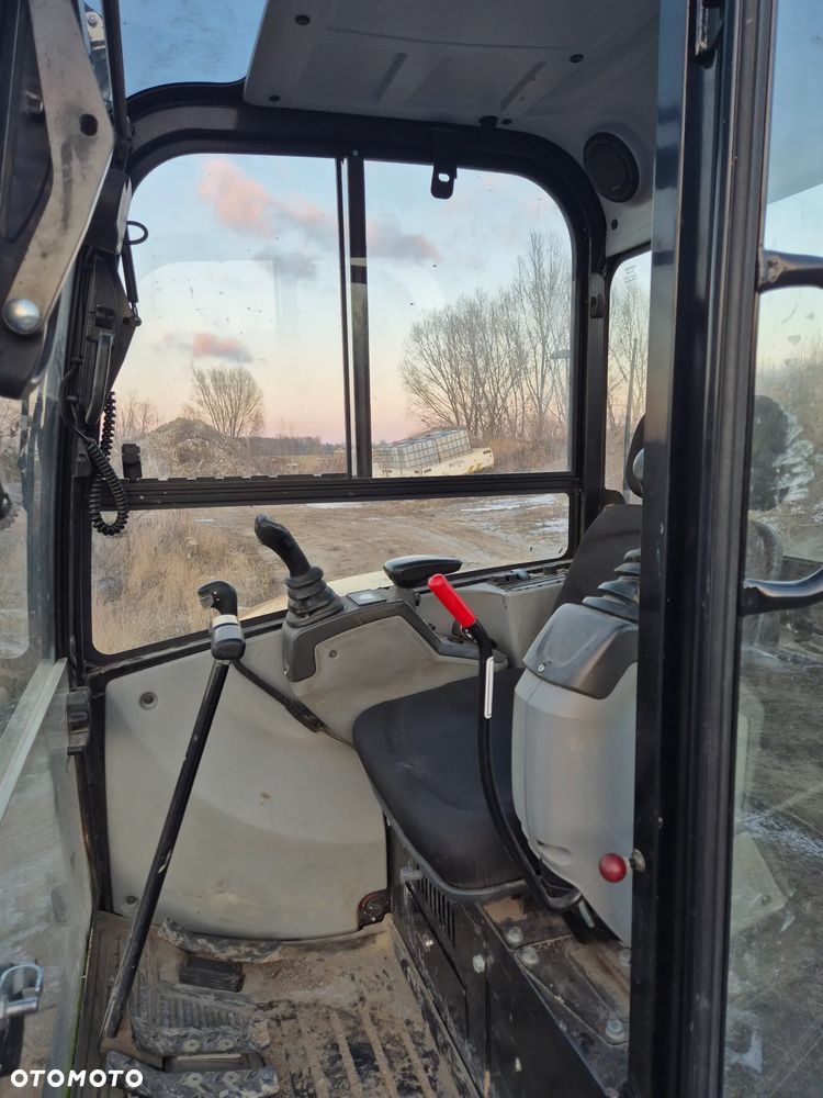 Caterpillar CAT 302.7 - 10