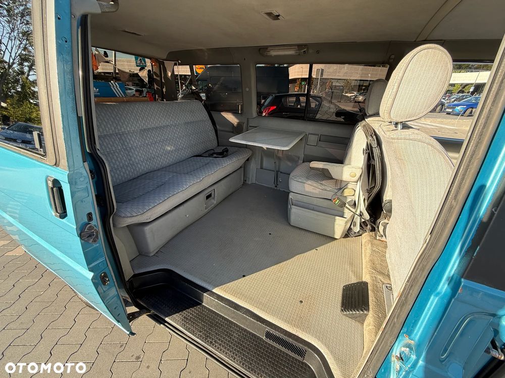 Volkswagen Multivan - 15