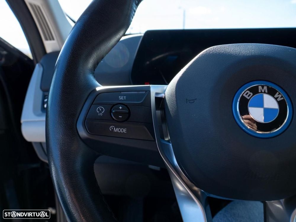 BMW iX1 xDrive30 - 33