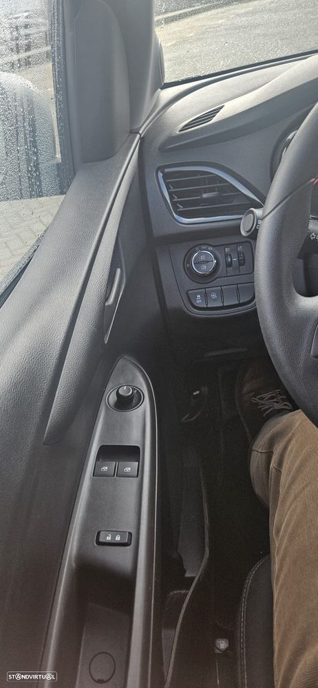 Opel Karl 1.0 120 Anos - 13