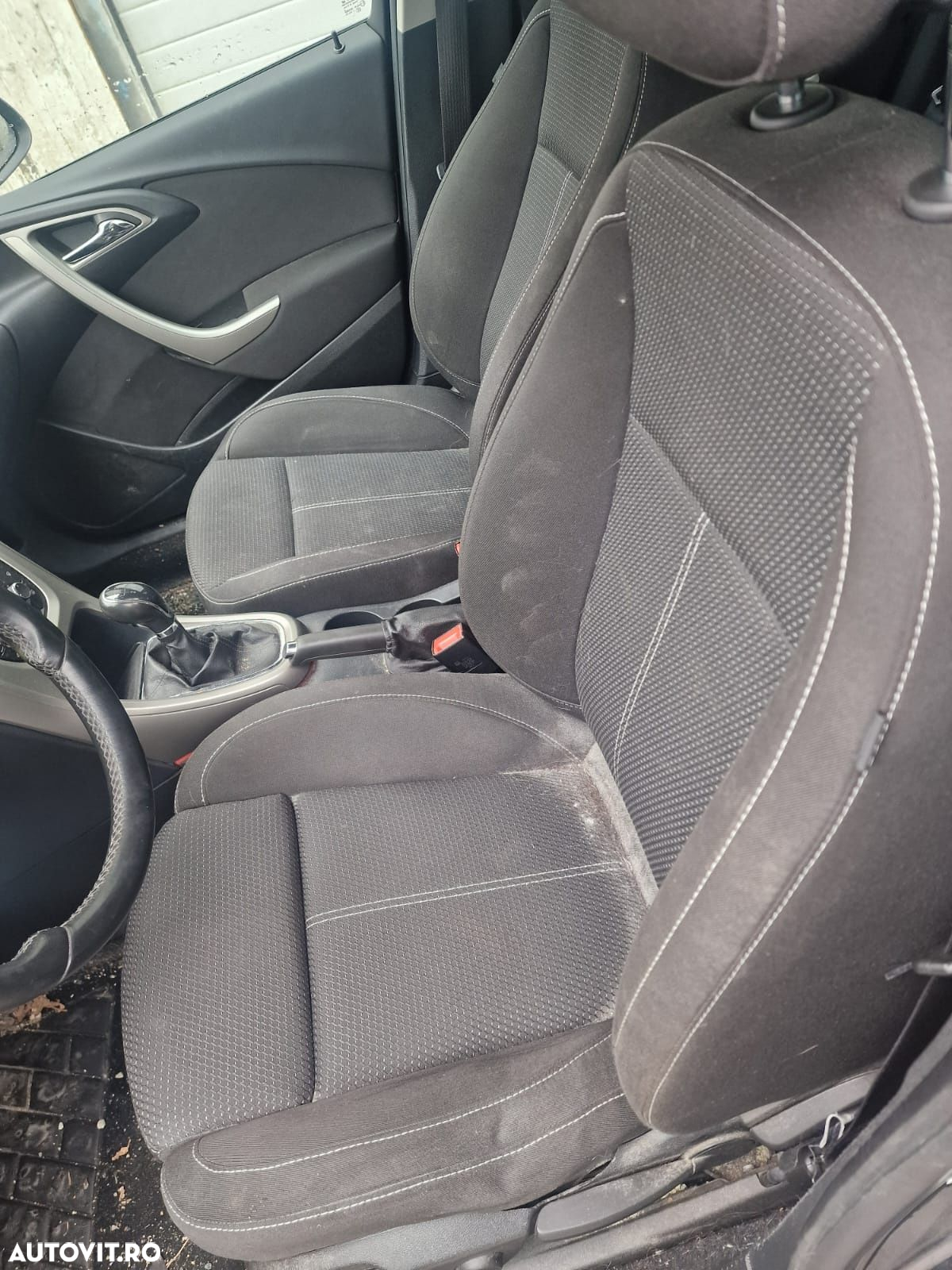 Dezmembram Opel Astra J 2012 1.4 Benzina A14NET - 6