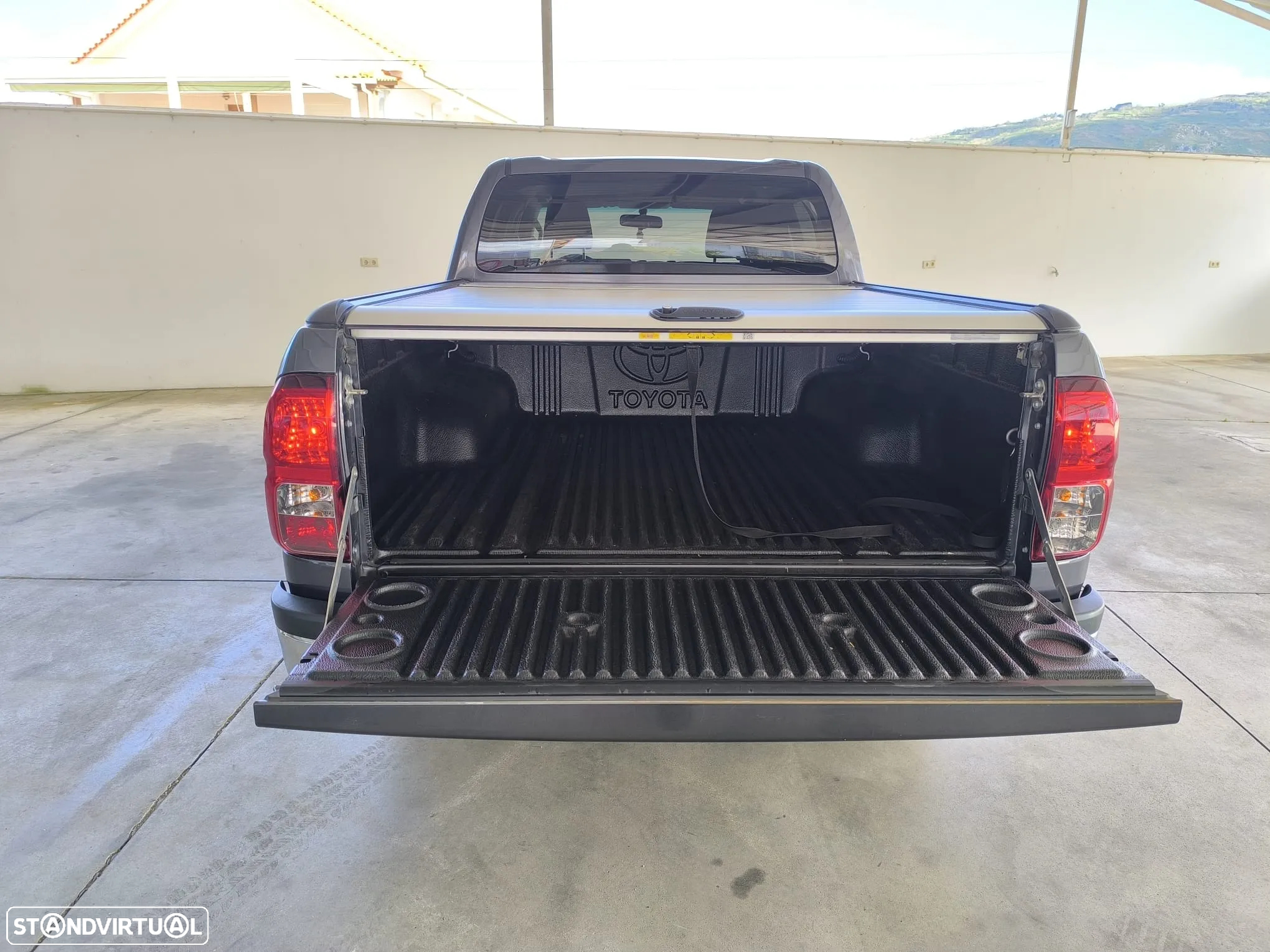 Toyota Hilux 2.4 D-4D 4WD CD Tracker - 24