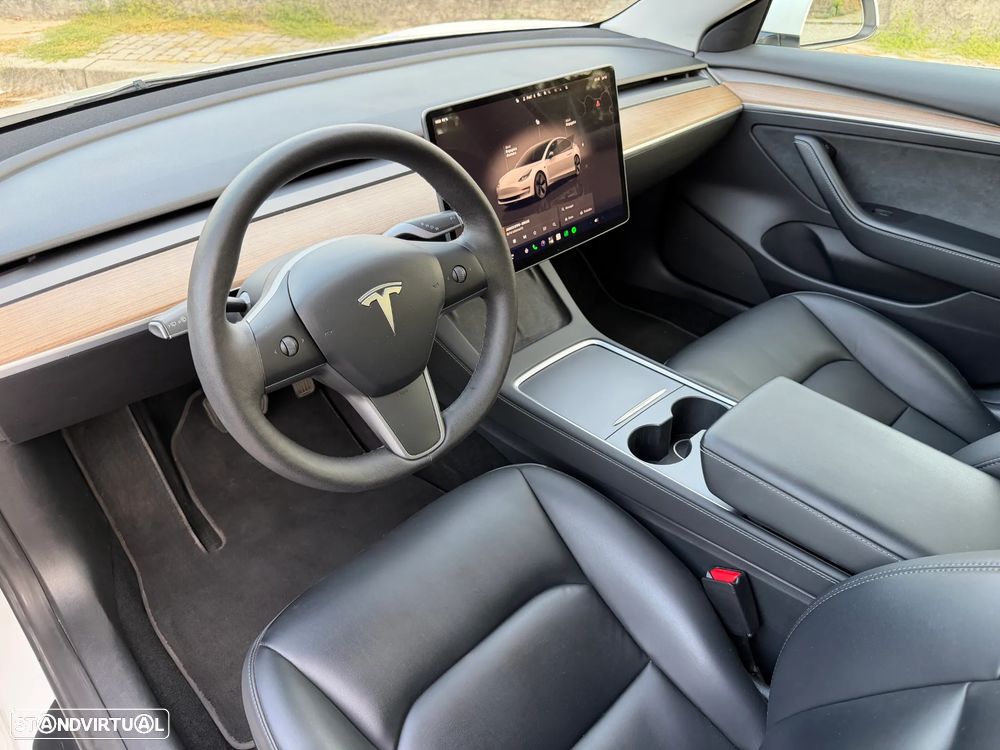 Tesla Model 3 RWD - 13