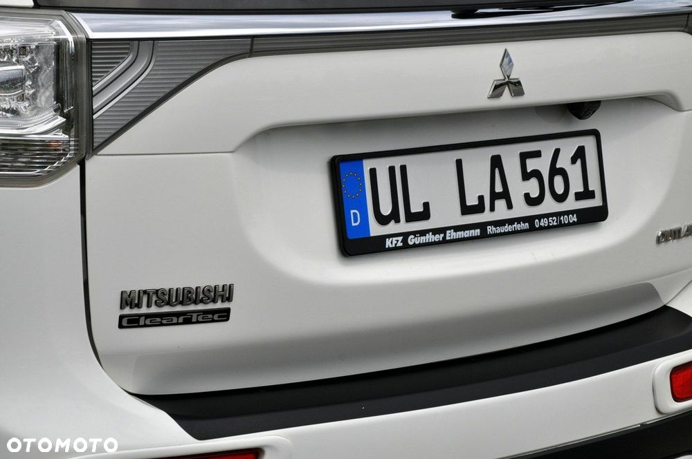 Mitsubishi Outlander - 16
