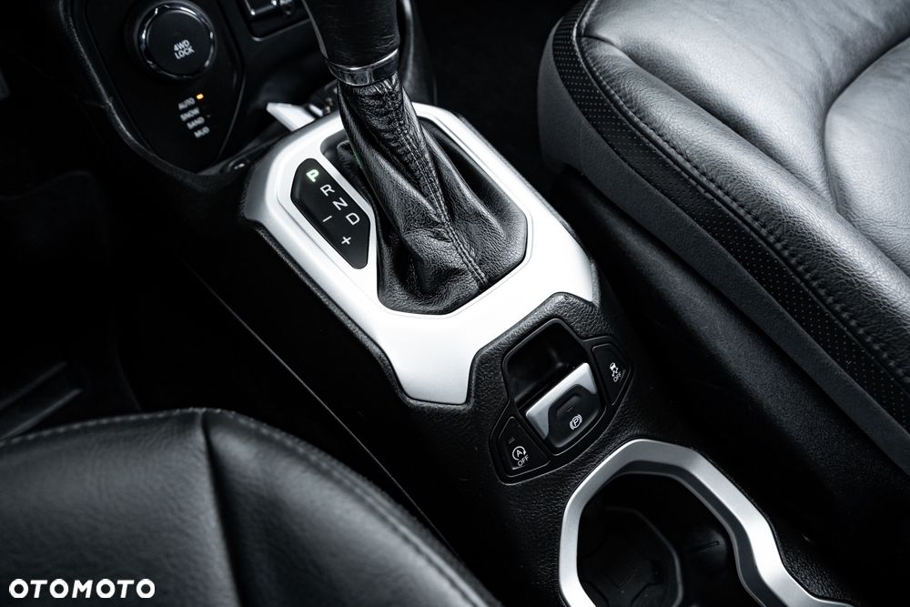 Jeep Renegade 1.4 MultiAir Active Drive Automatik 75th Anniversary - 32