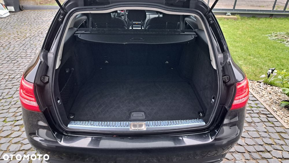 Mercedes-Benz Klasa C 220 CDI DPF Automatik Avantgarde - 14