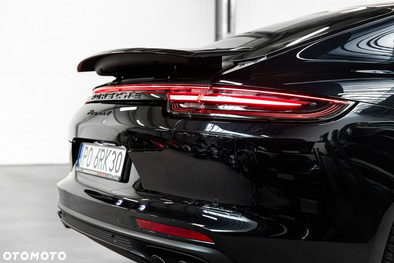 Porsche Panamera - 17