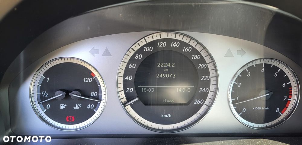 Mercedes-Benz Klasa C 180 BlueEFFICIENCY Avantgarde - 8