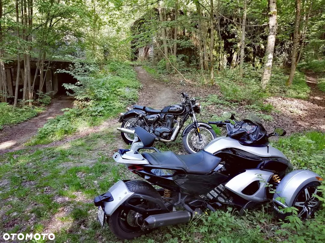 Can-Am Spyder - 6