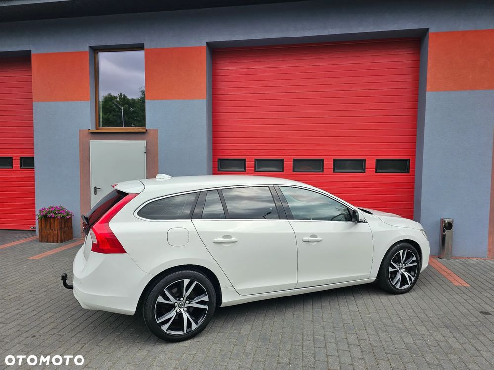 Volvo V60 D2 Drive-E Momentum - 23