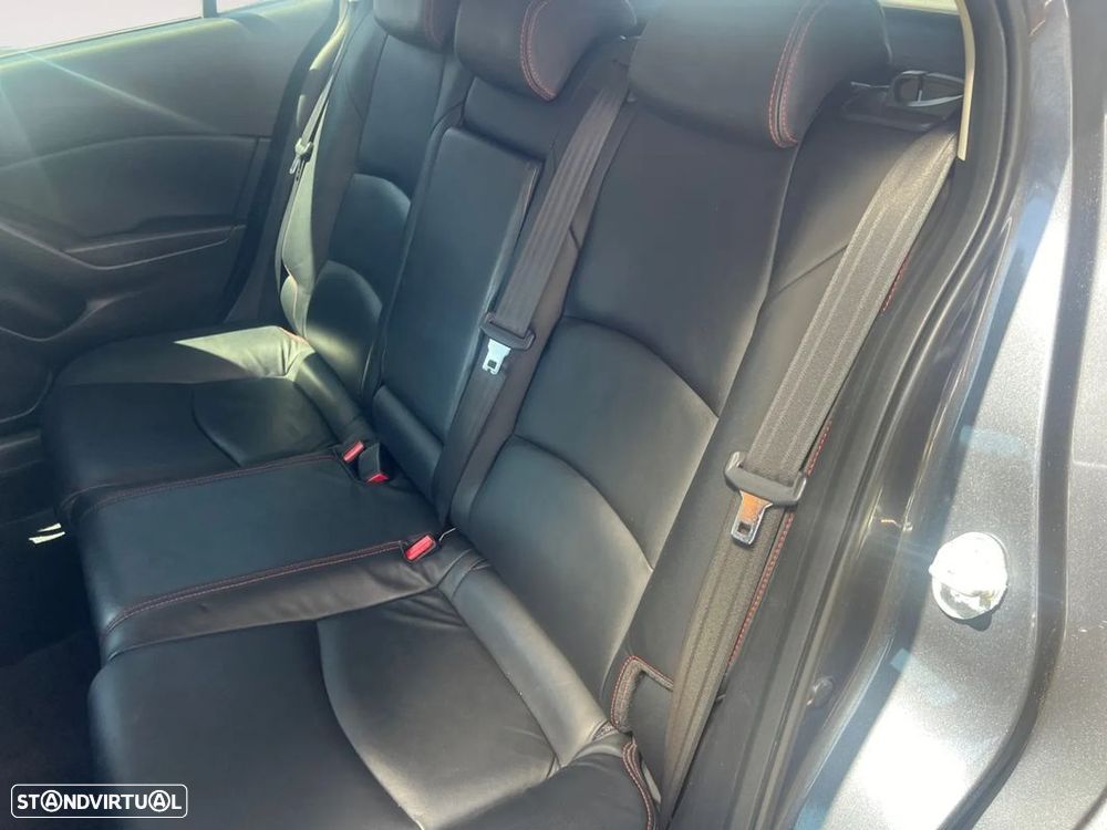 Mazda 3 1.5 Sky-D Evolve - 15