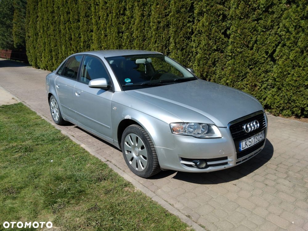 Audi A4 Limousine - 1