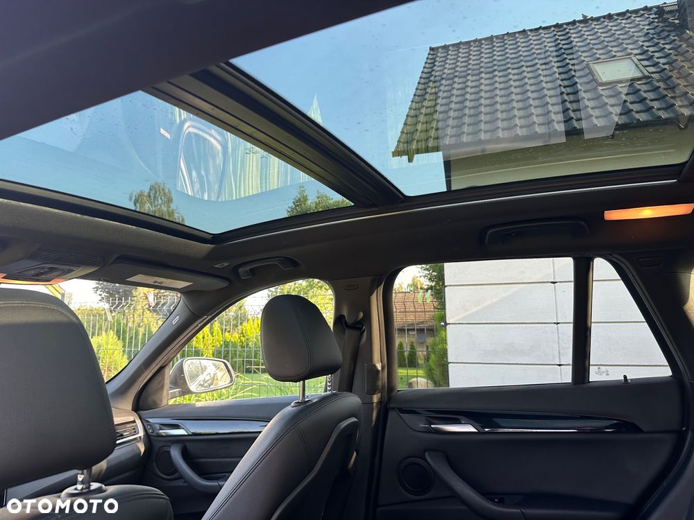BMW X1 xDrive25i Advantage - 12