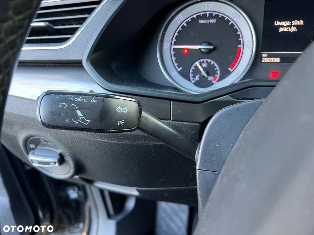 Skoda Superb 1.6 TDI DSG Ambition - 27