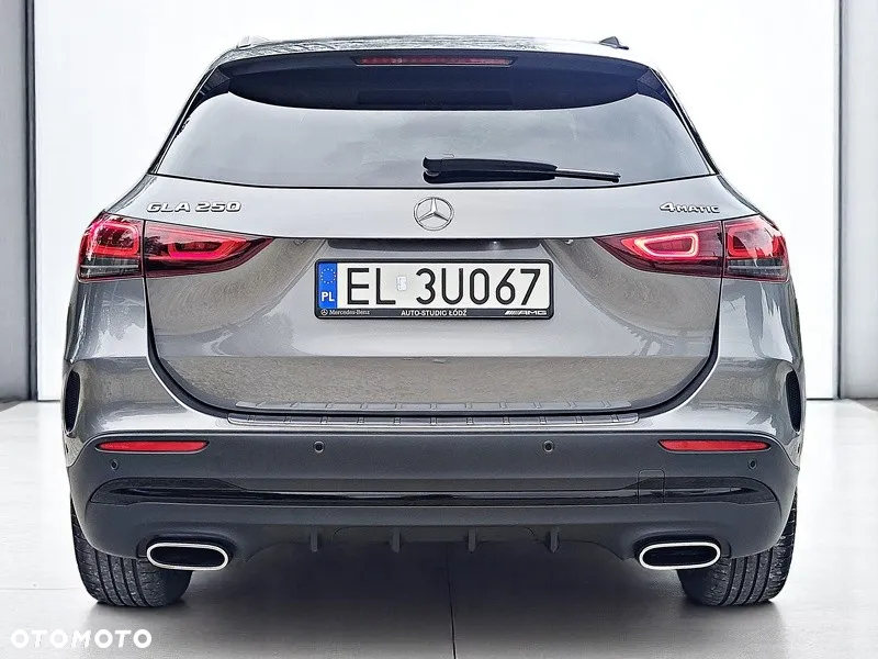 Mercedes-Benz GLA 250 4-Matic AMG Line - 10