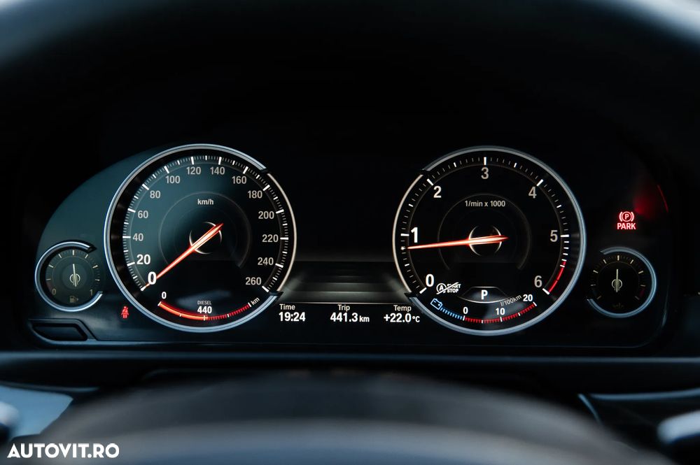 BMW Seria 5 520d Aut. - 30