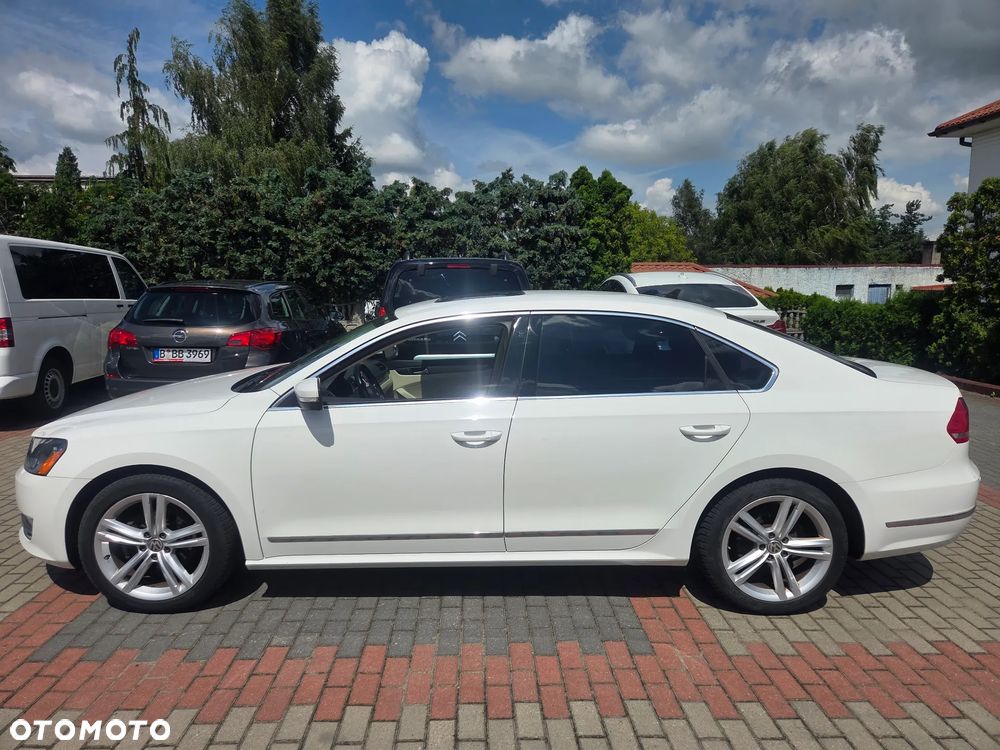 Volkswagen Passat - 13