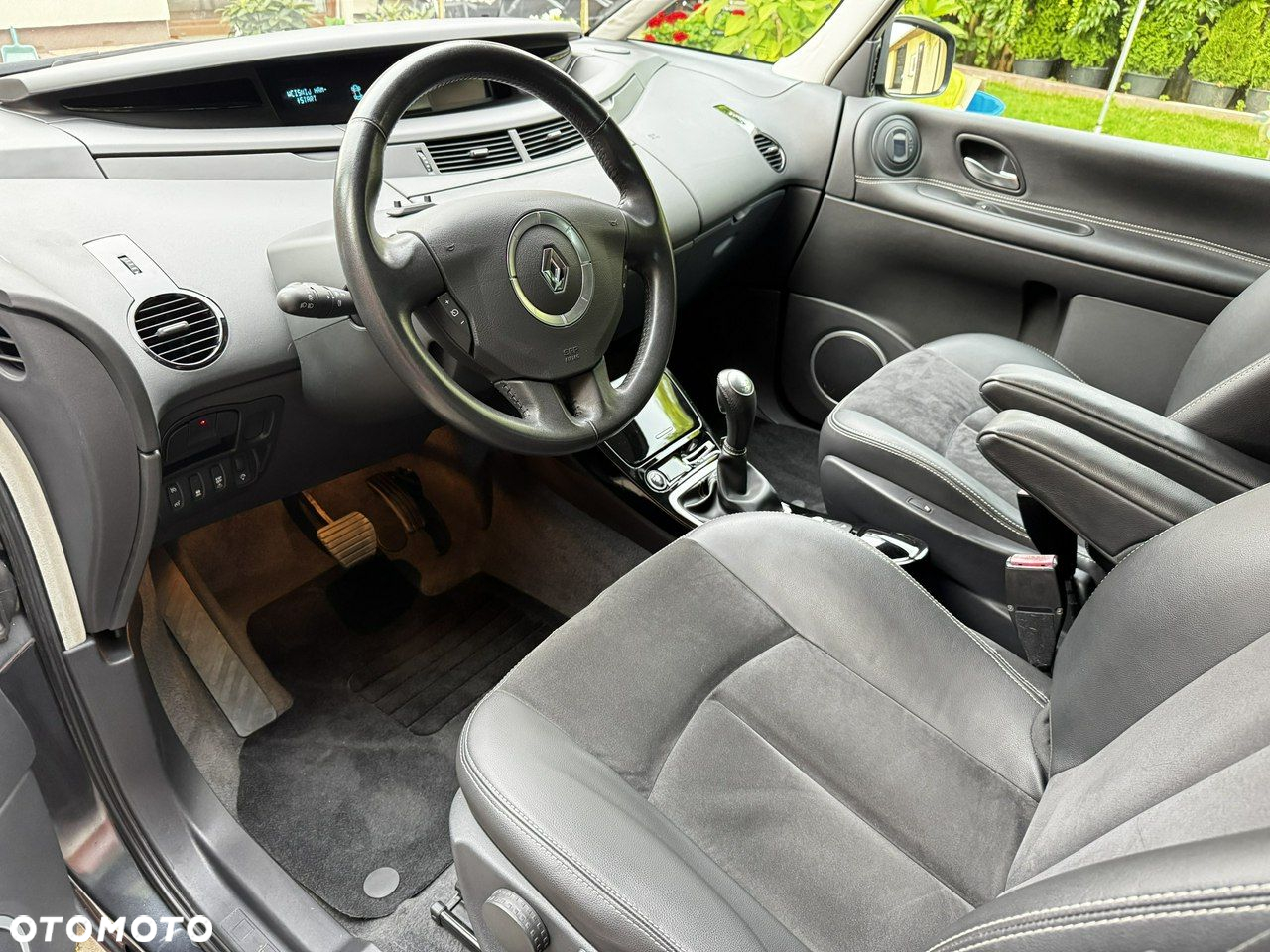 Renault Espace 2.0 dCi FAP Privilege - 5