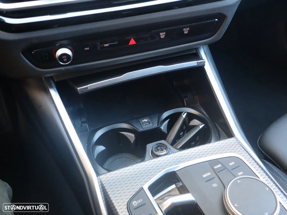 BMW 330 e Pack M Auto - 39
