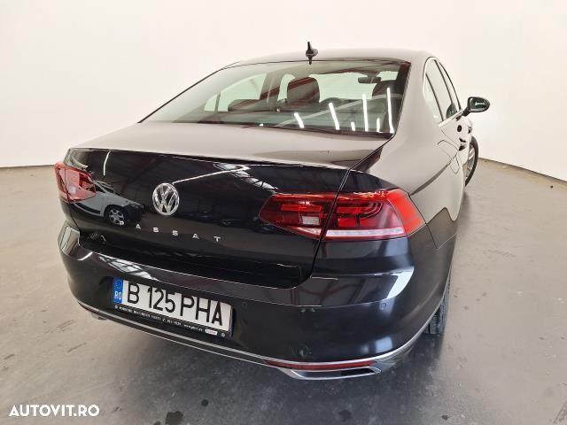 Volkswagen Passat - 3