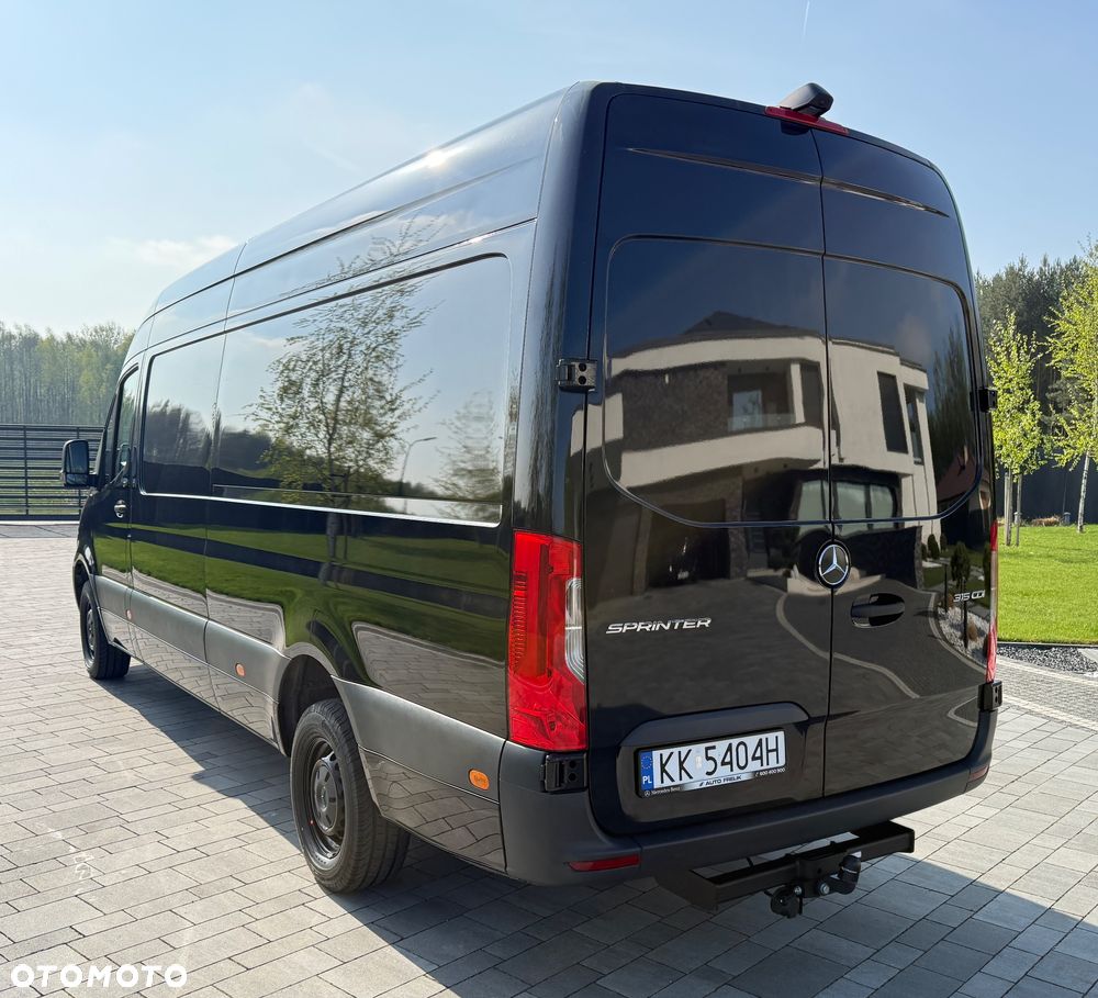 Mercedes-Benz Sprinter - 4