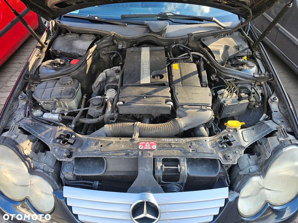 Mercedes-Benz Klasa C 200 Kompressor Automatik - 16