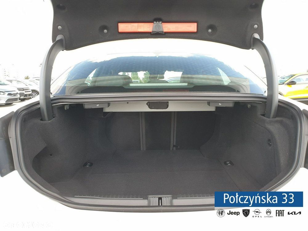 Alfa Romeo Giulia - 8