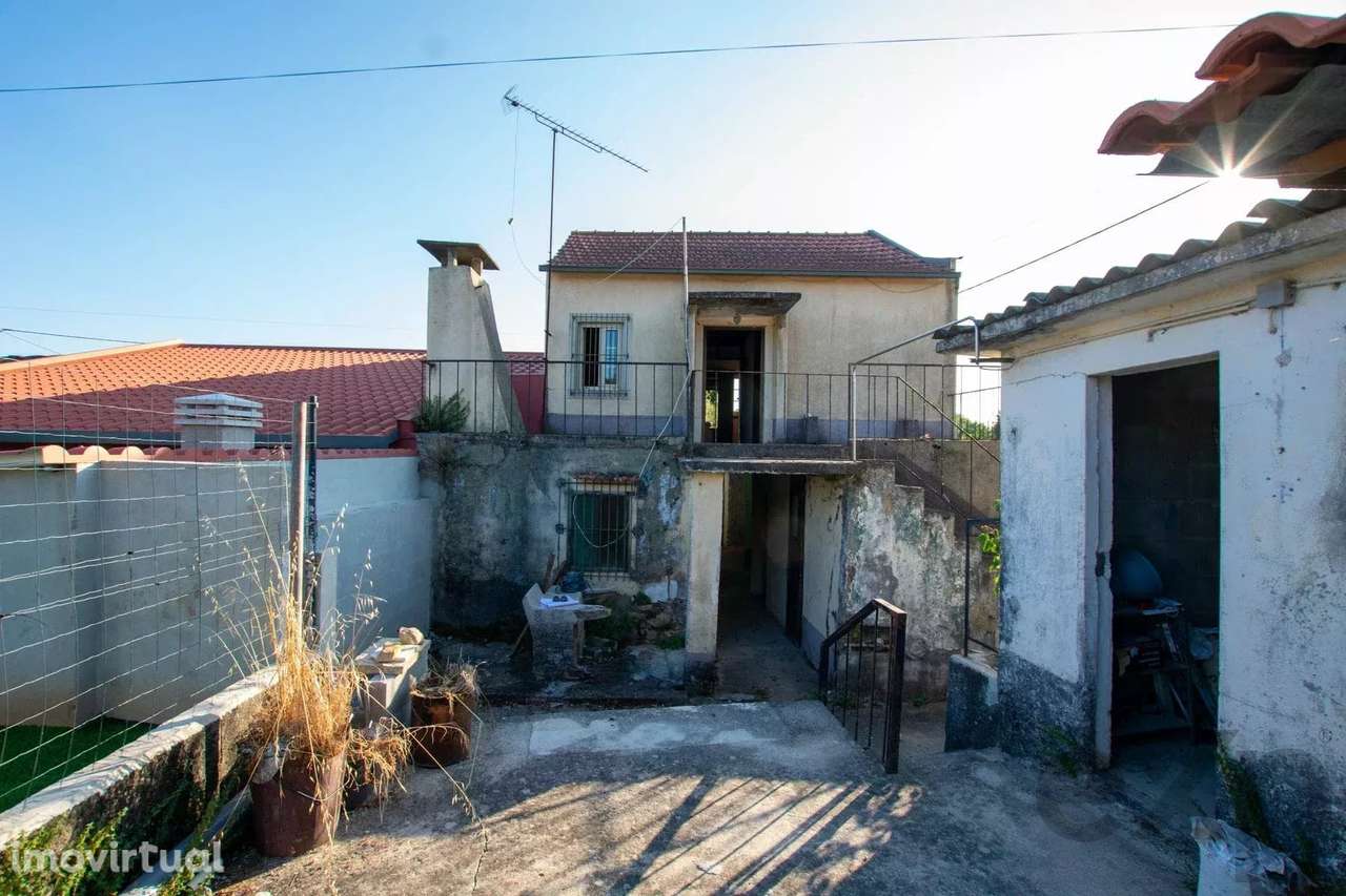 Casa de Pedra com Anexo numa Aldeia Tranquila de Portugal - Grande imagem: 2/47