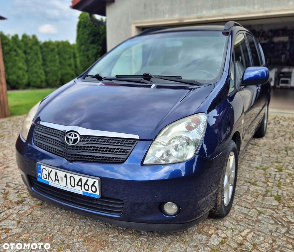 Toyota Corolla Verso 2.0 D-4D Terra - 1