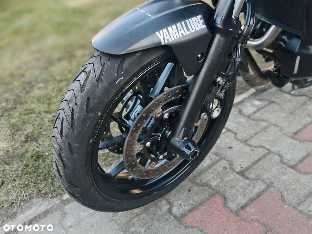 Yamaha MT - 28