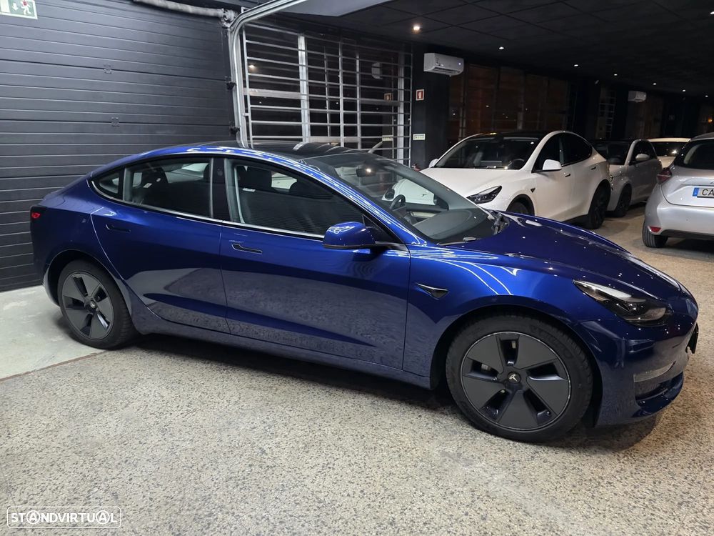 Tesla Model 3 Standard Range Plus RWD - 3