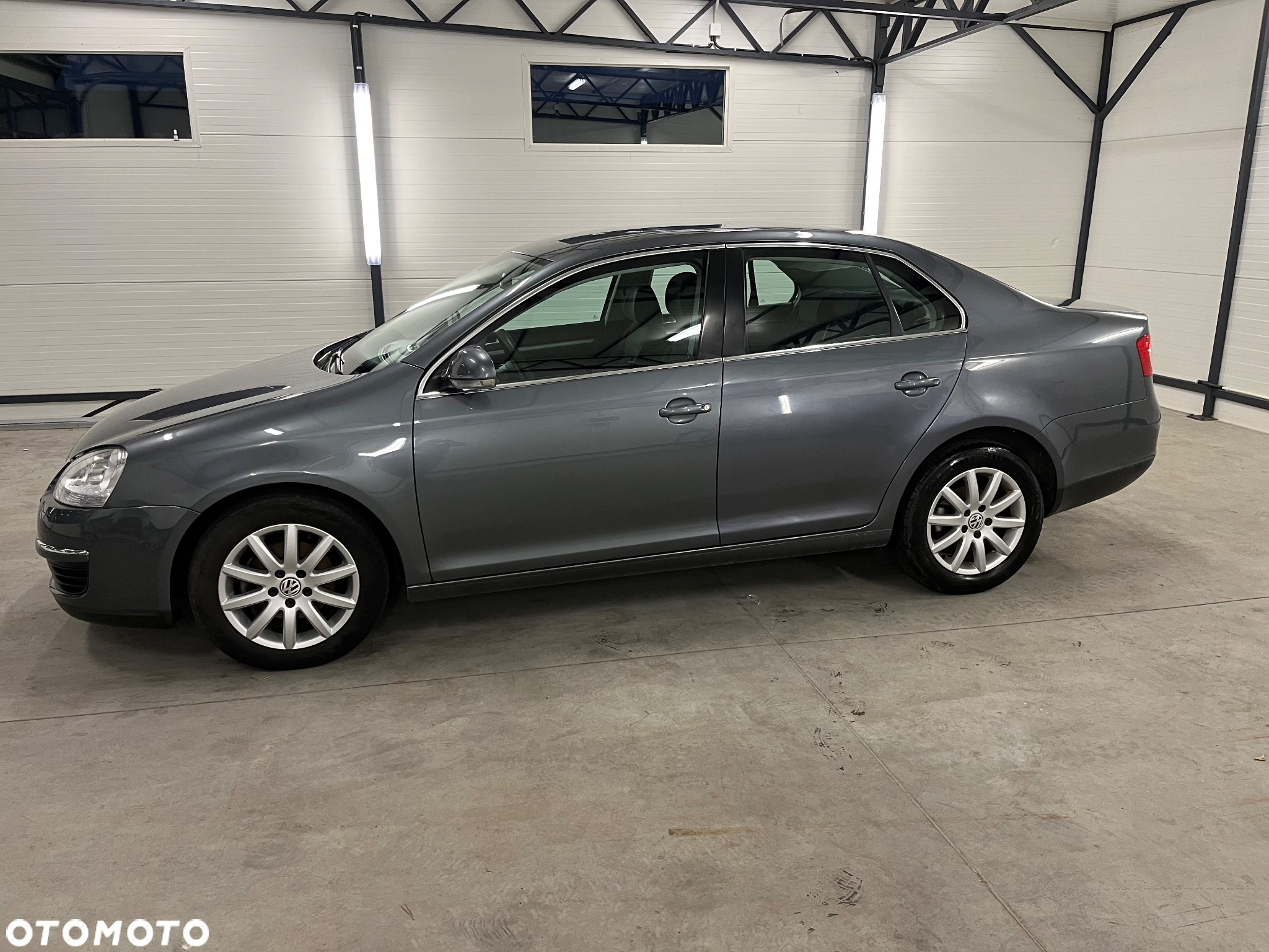 Volkswagen Jetta 1.9 TDI Comfortline - 3