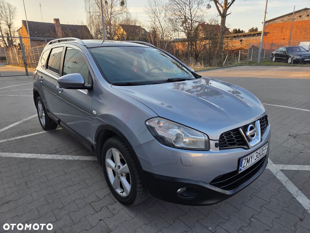 Nissan Qashqai 2.0 dCi 4 x 4 DPF tekna - 29