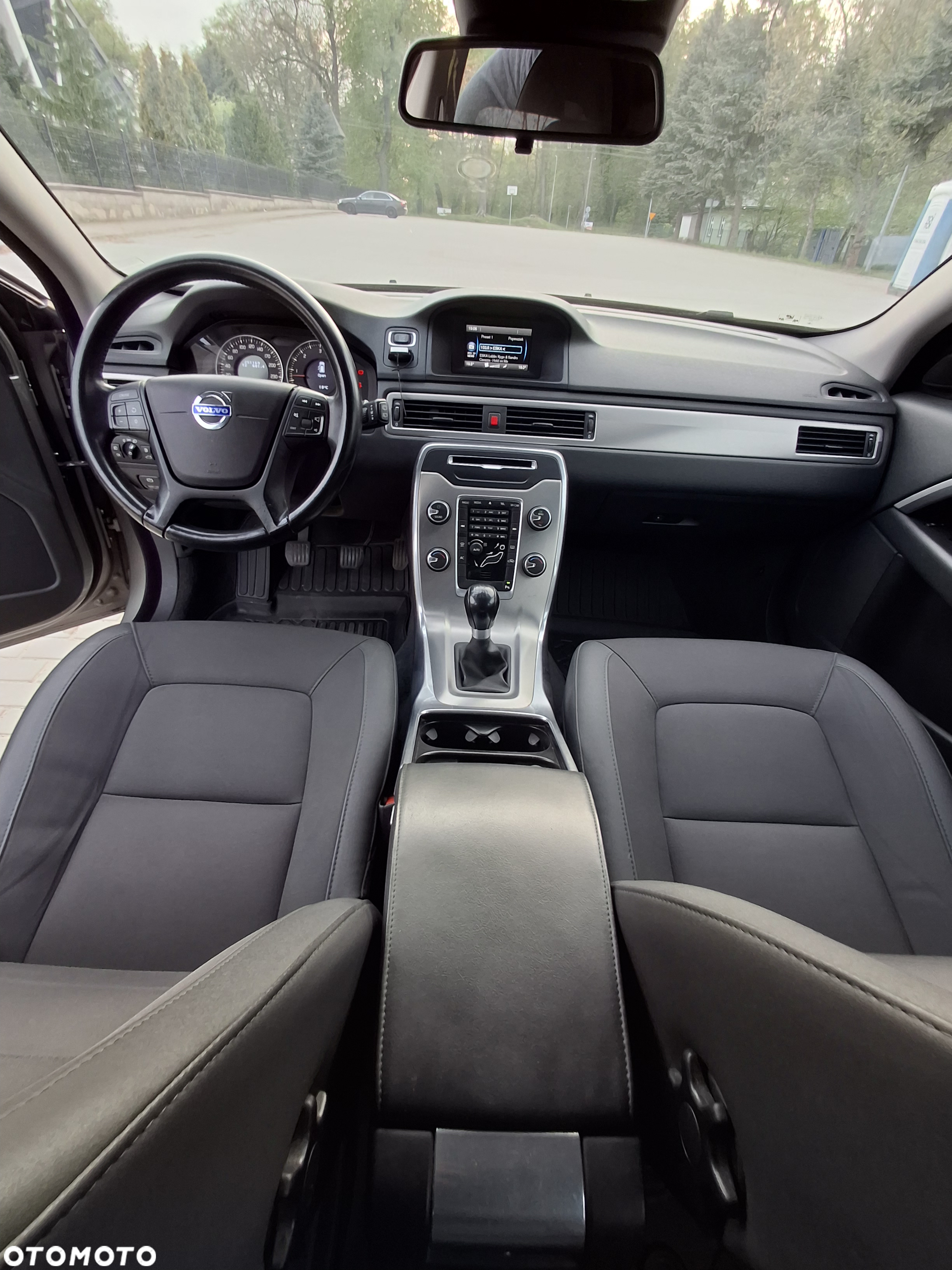Volvo V70 D3 Momentum - 11