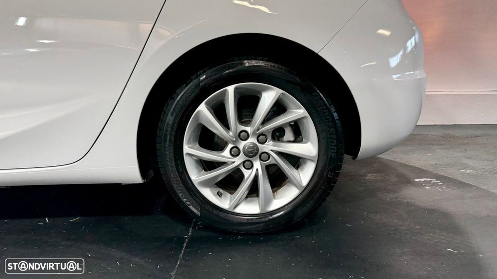 Opel Astra 1.6 CDTI Dynamic S/S - 20