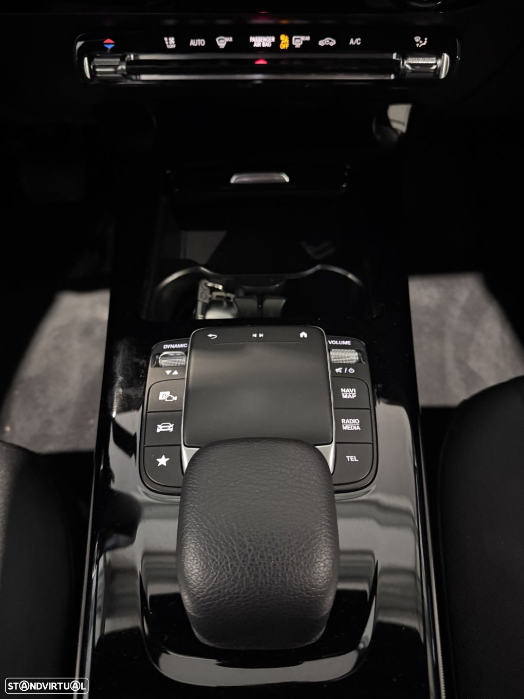 Mercedes-Benz CLA 180 - 35