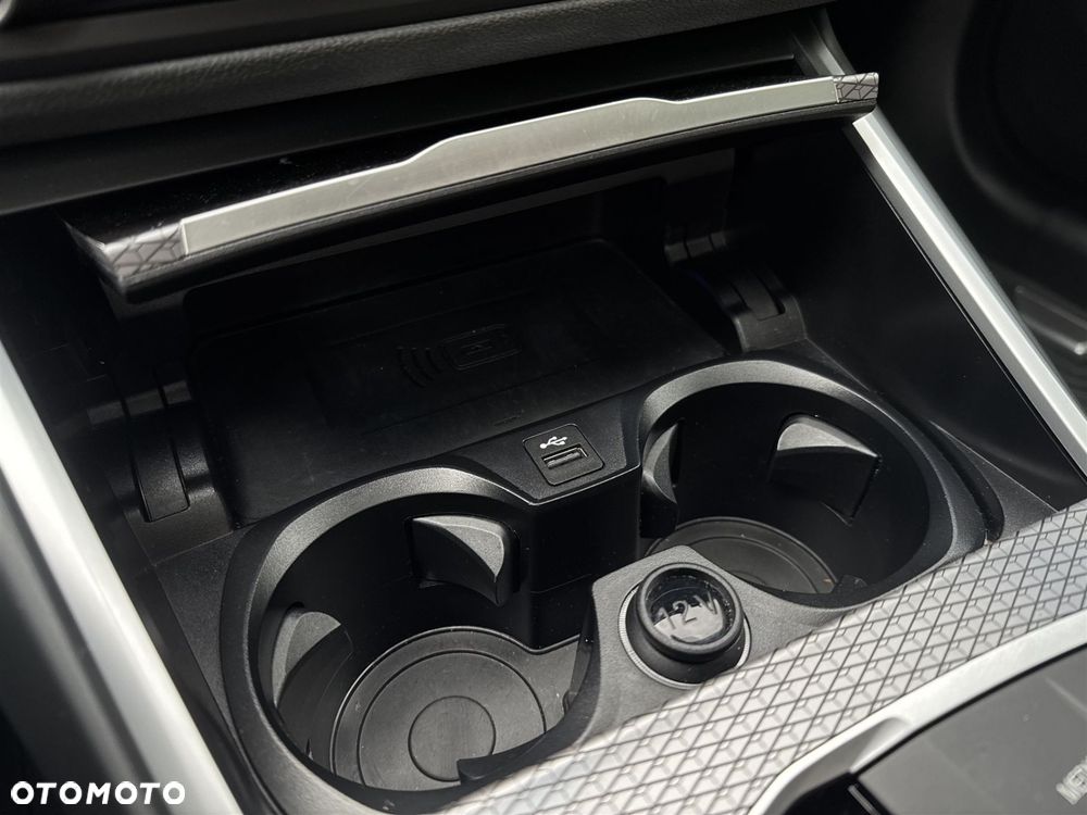 BMW Seria 3 M340i xDrive mHEV sport - 14