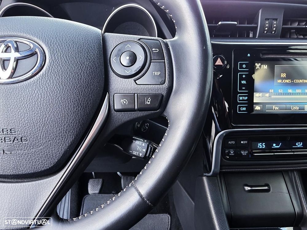 Toyota Auris 1.4 D-4D Comfort+Pack Techno - 33