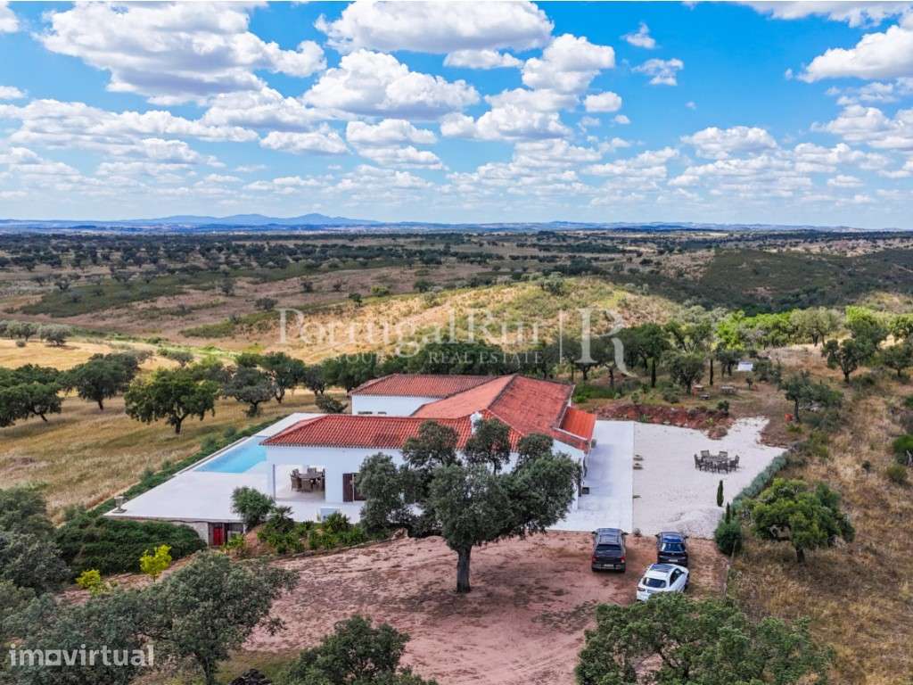 Quinta de 27 ha com Moradia T4 e Piscina no Alandroal - Grande imagem: 5/60