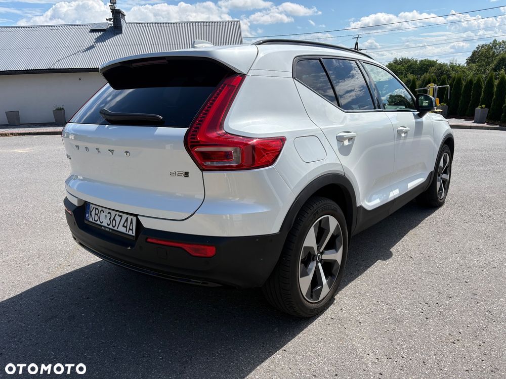 Volvo XC 40 B5 AWD Ultimate Dark - 4