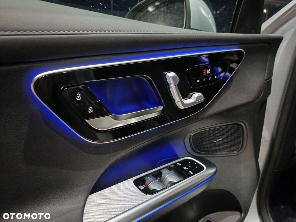 Mercedes-Benz GLC - 36