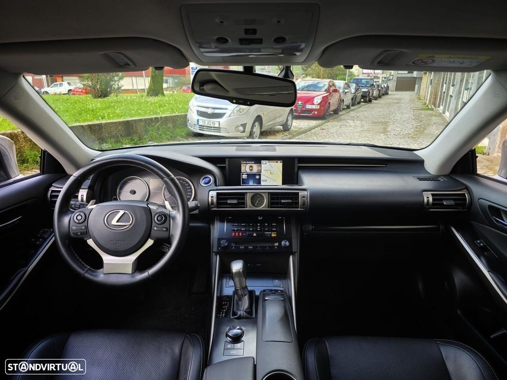 Lexus IS 300H Executive+ - 5