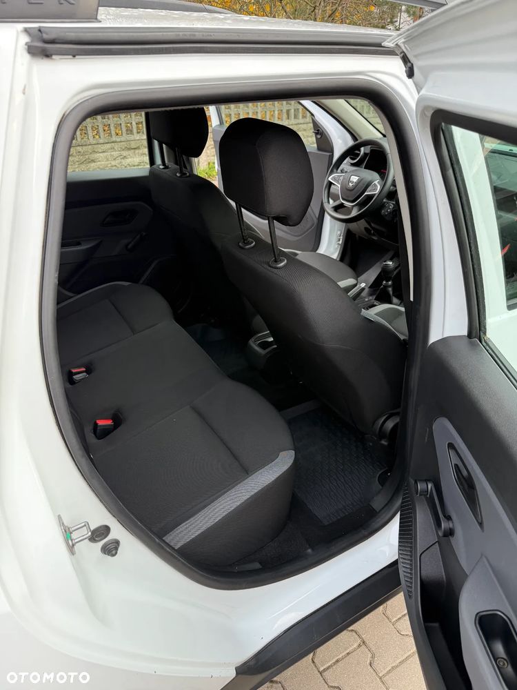 Dacia Duster 1.5 dCi Essential - 12