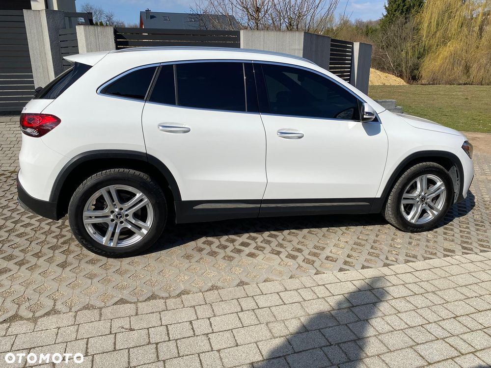 Mercedes-Benz GLA 250 4Matic 8G-DCT Progressive - 4
