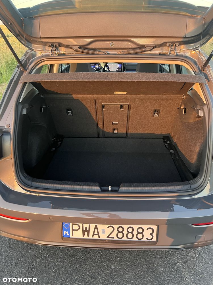 Volkswagen Golf - 6
